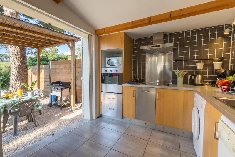 La Bastide villa en duplex idéalement située à quelques mètres de la mer - image 13