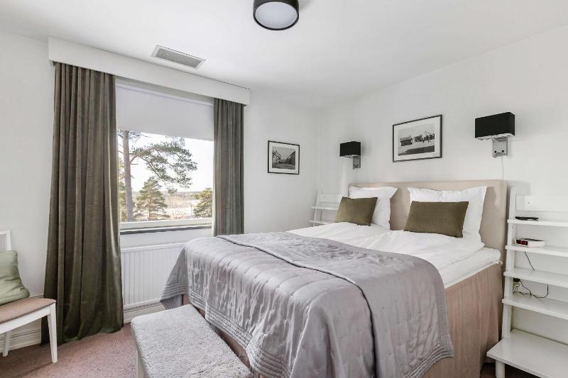 Family King Room with Sofa Bed image 1