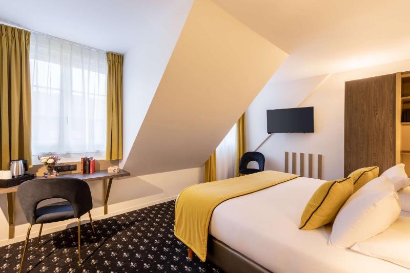 Comfort Queen Room image 1