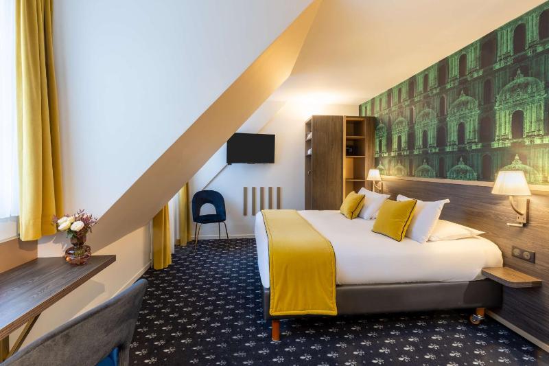 Comfort Queen Room image 3