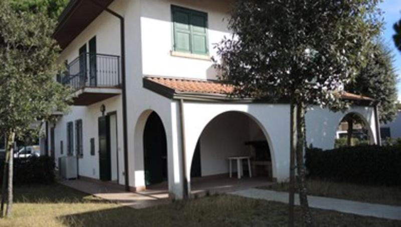 Amazing villa with private garden in Bibione - image 10