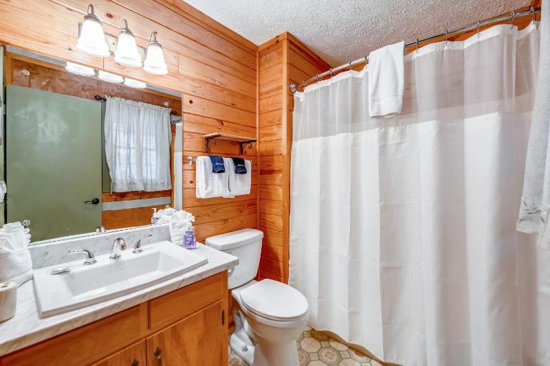 Mossie Oak Cabin cabin - image 19
