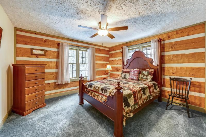 Mossie Oak Cabin cabin - image 15
