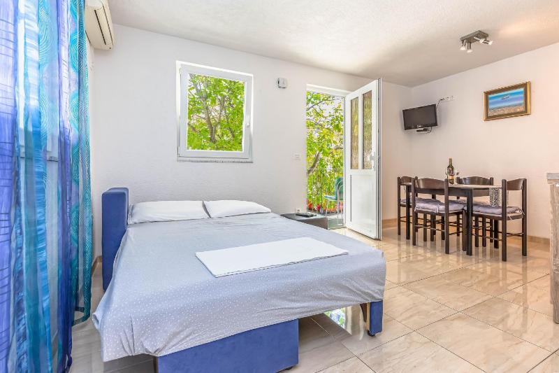 Apartment Adrian - image 16