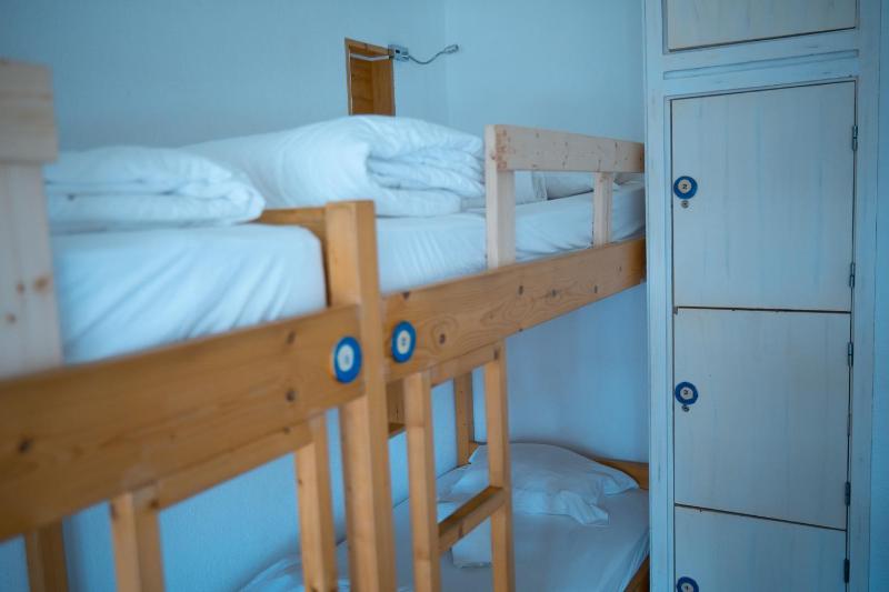 Bunk Bed in Mixed Dormitory Room image 4