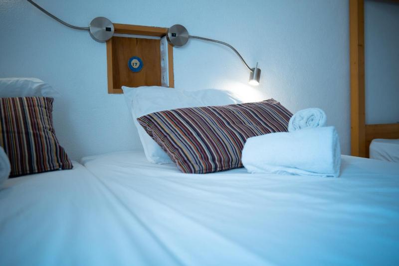 Quadruple Room with Private Bathroom image 3