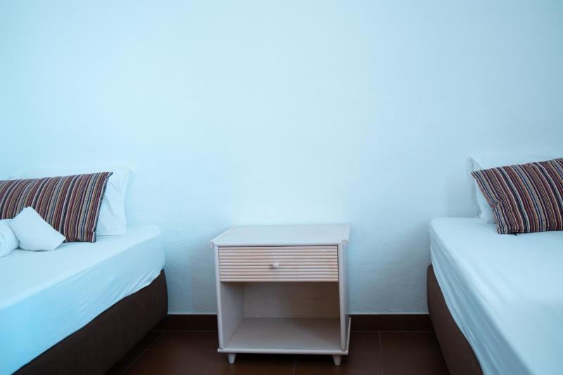 Double Room with Shared Bathroom image 3