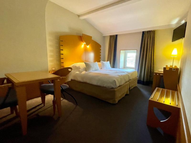 Comfort Twin Room image 4