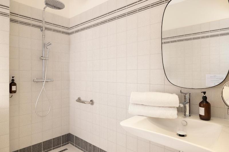 Double Room - Disability Access image 1