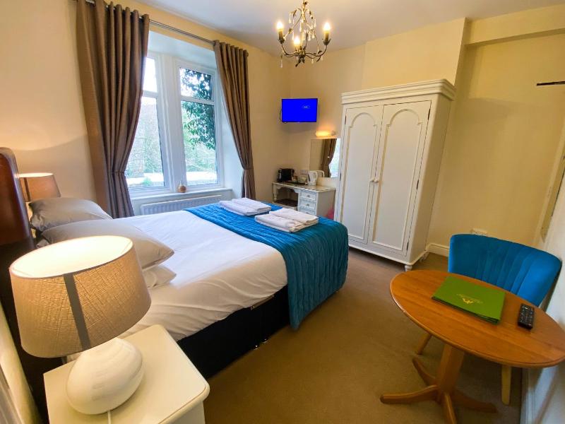 Double Room image 4