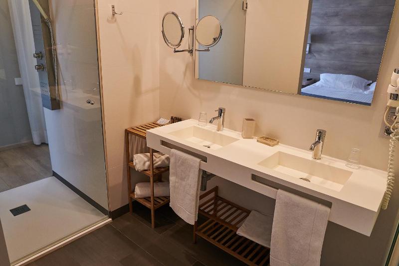 Junior Suite image 4