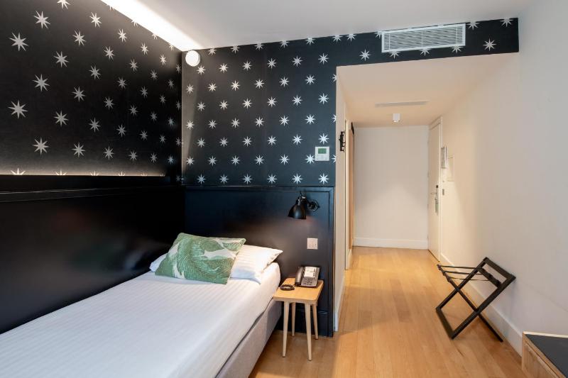 Single Room image 2