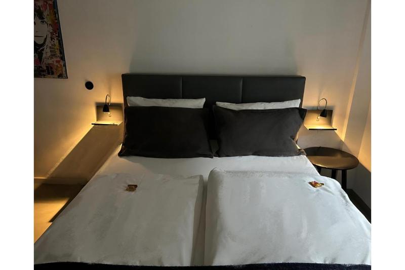 Square Rooms 8 - image 5