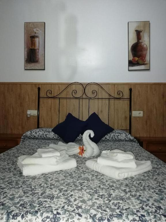 Standard Single Room with Shower image 2