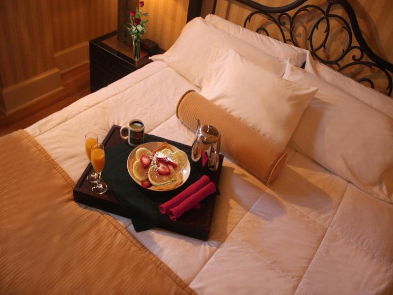 King Room image 2