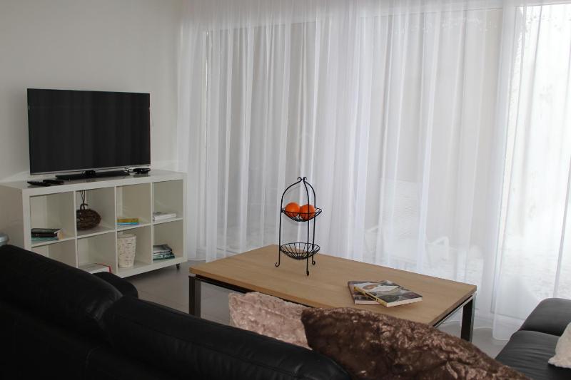 Two-Bedroom Apartment with Sea View image 4