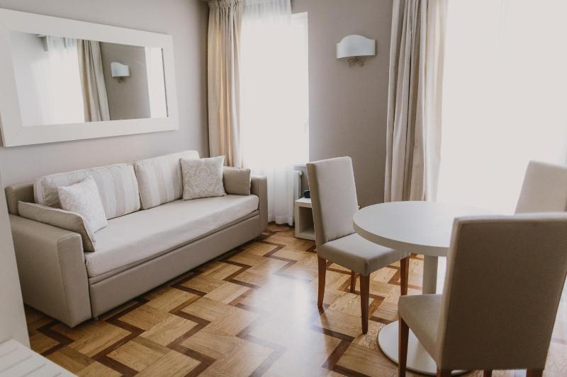 Suite with Beach Access image 4