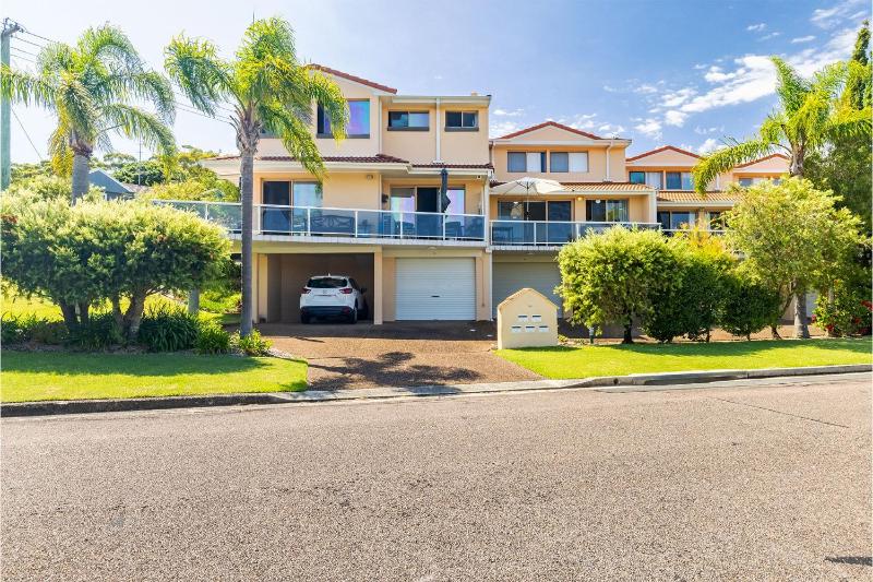 Frangipani 4 spacious townhouse - image 14