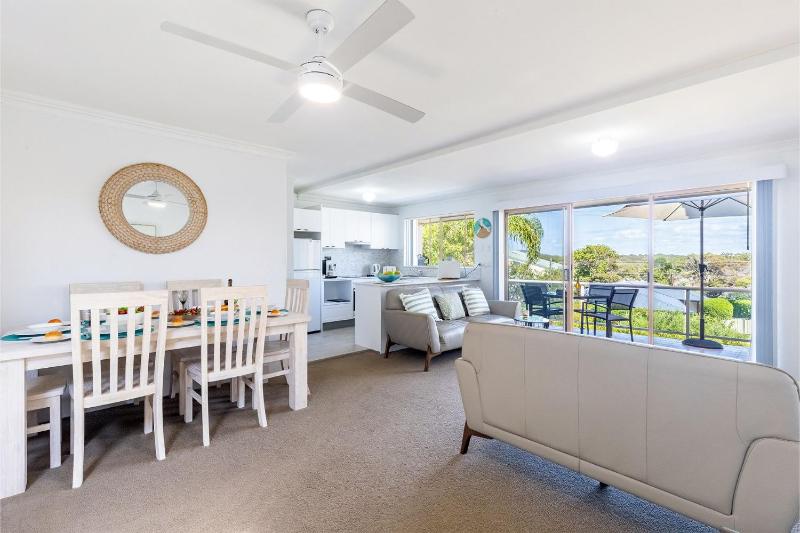 Frangipani 4 spacious townhouse - image 1
