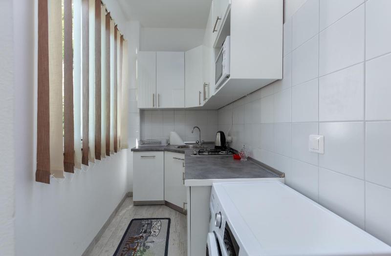 Apartment 1729 - image 20
