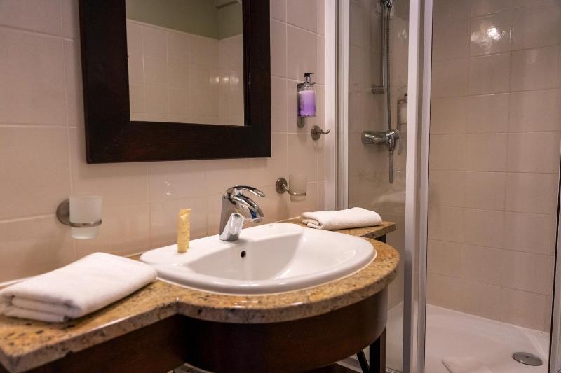 Single Room in Oficyna image 4