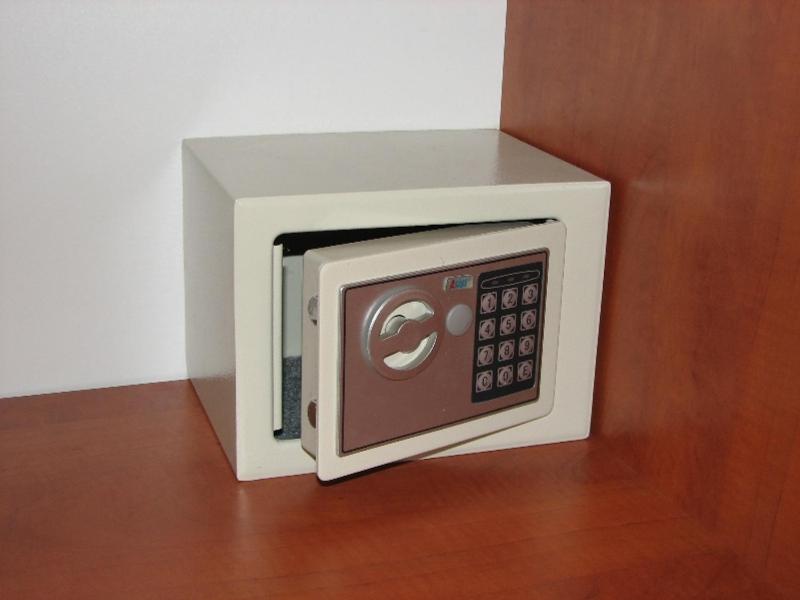 Studio Apartment image 2