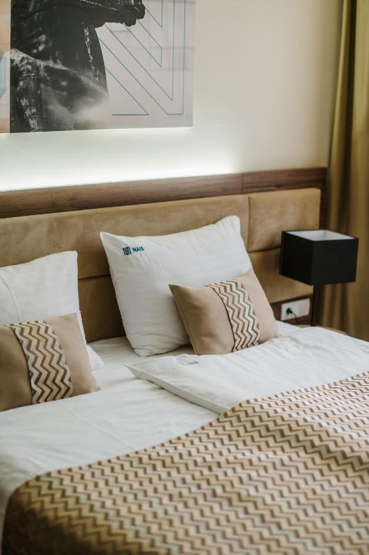 One-Bedroom Apartment image 3