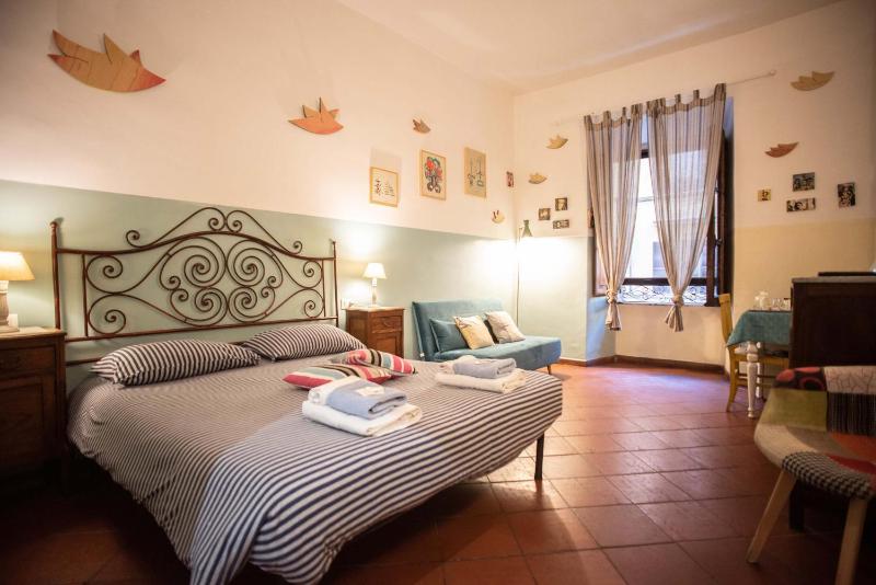 Deluxe Triple Room image 1