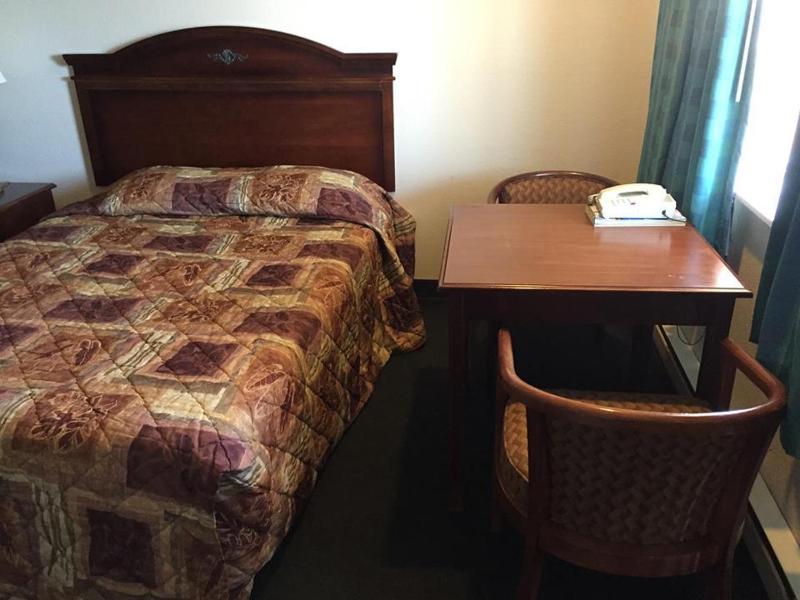 King Room image 2