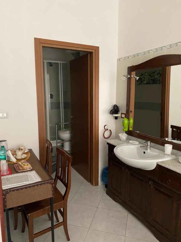 Superior Double Room with Balcony image 4