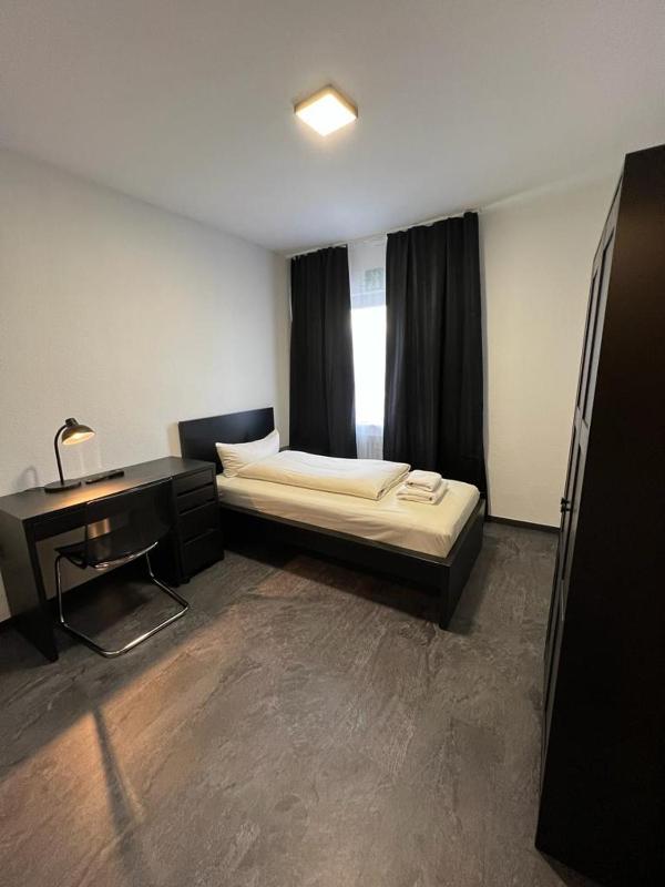 Economy Single Room image 4