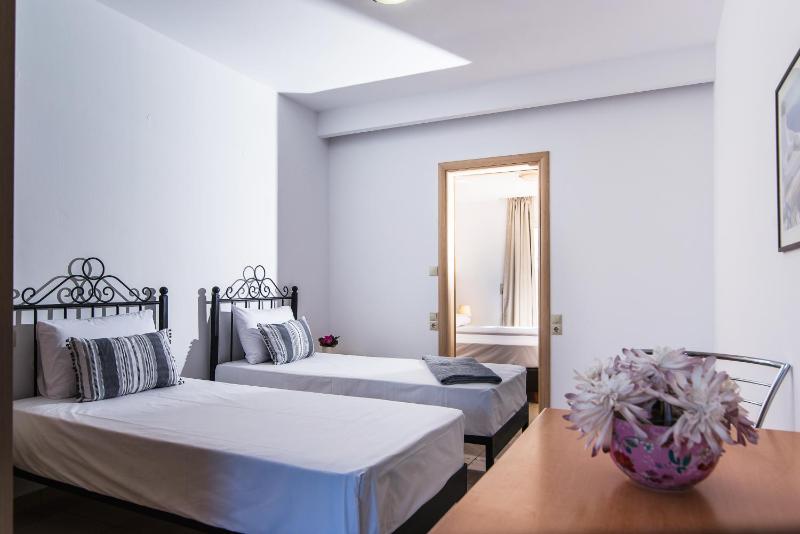 Superior One-Bedroom Apartment image 1