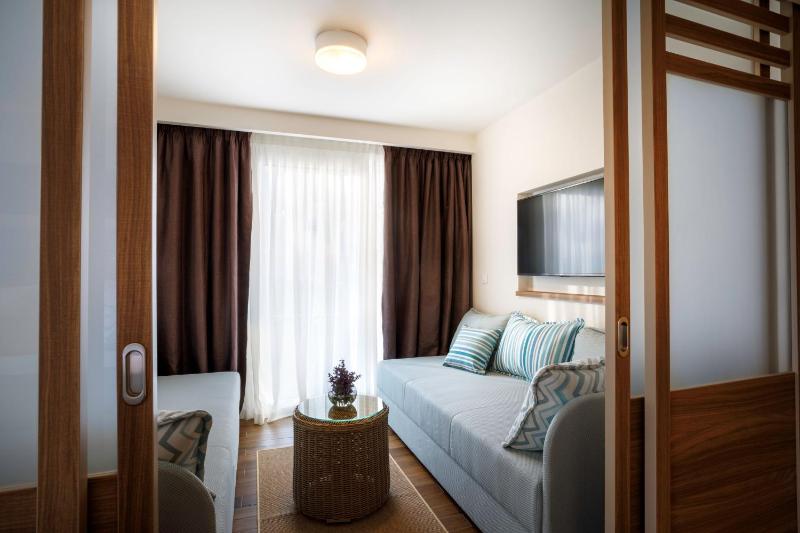 Room for 2+2  image 4