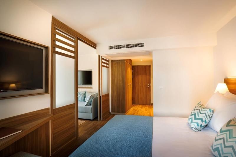 Room for 2+2  image 3