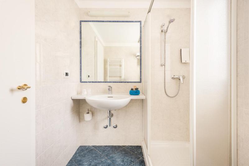 Standard Double or Twin Room image 2