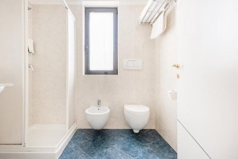 Standard Double or Twin Room image 3
