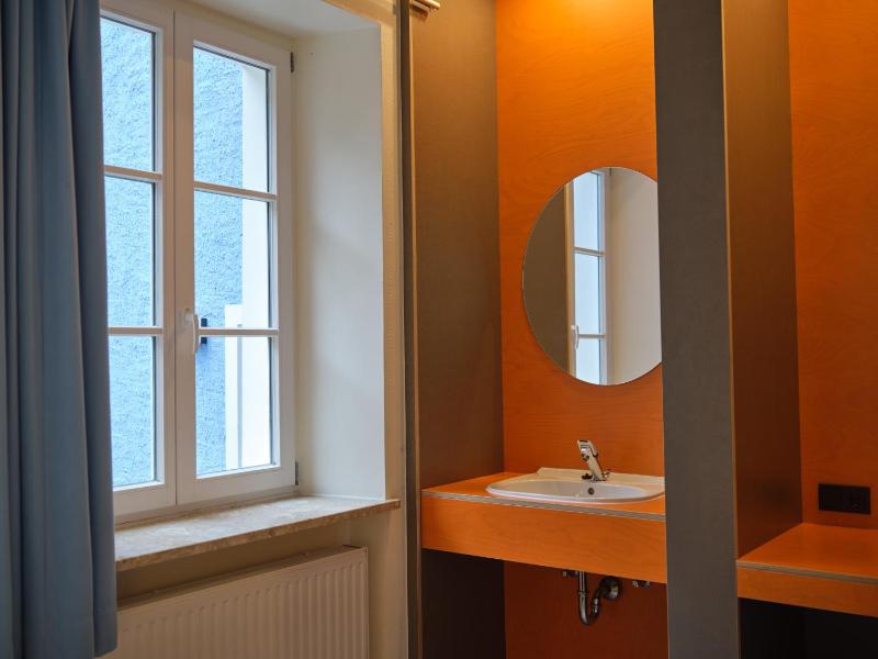 Double or Twin Room with Shared Bathroom image 1