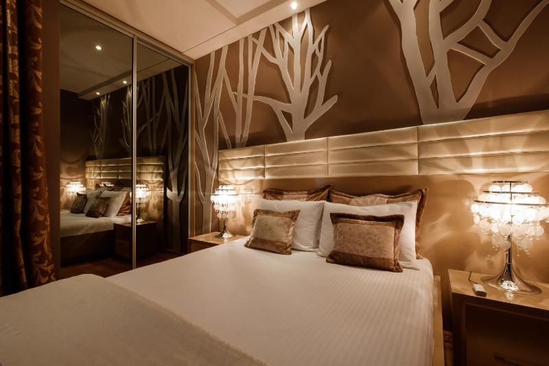 Superior Apartment image 1