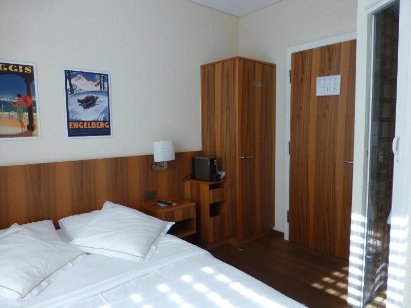 Economy Single Room image 3