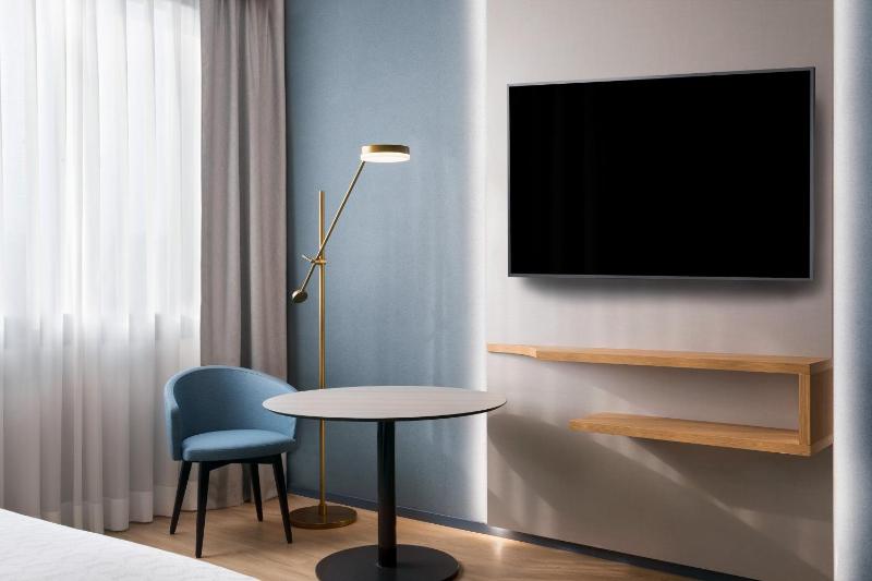 Superior Twin Room image 3