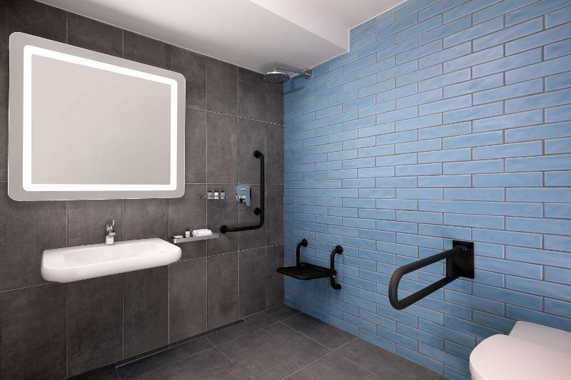 King Room with Club Lounge Access image 3