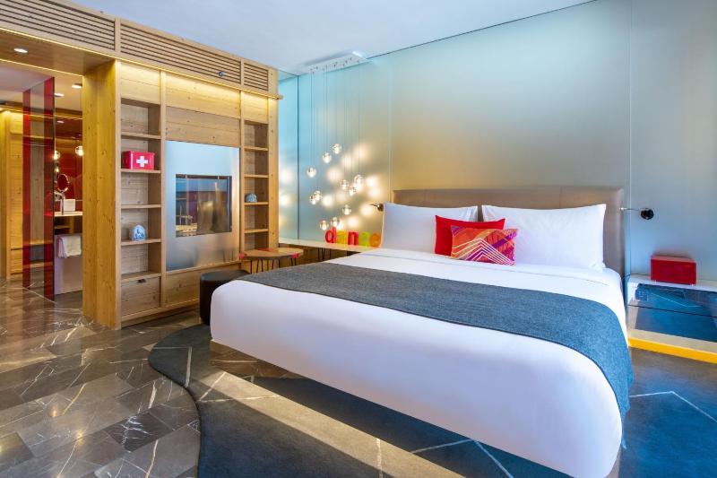 Cozy Room, Guest room, 1 King, No view, Fireplace, Balcony image 1