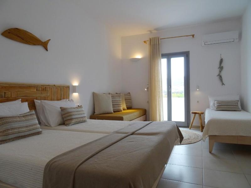 Quadruple Room with Garden View image 3