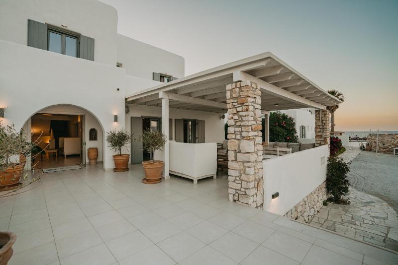 Paros Bay - image 25