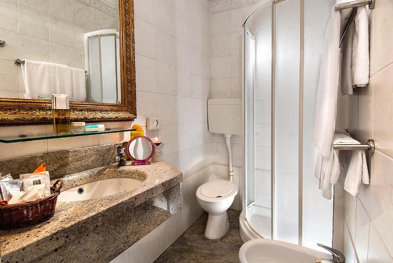 Triple Room with View image 3