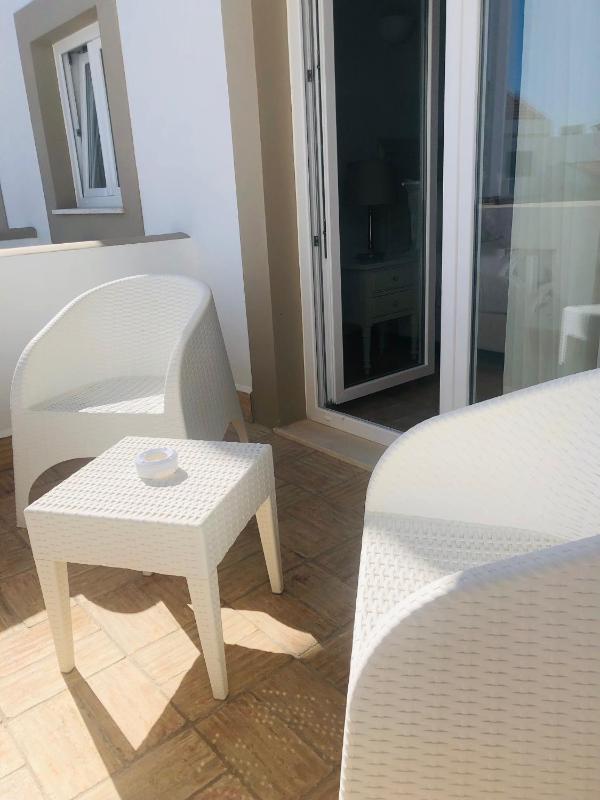 Double Room with Balcony image 3