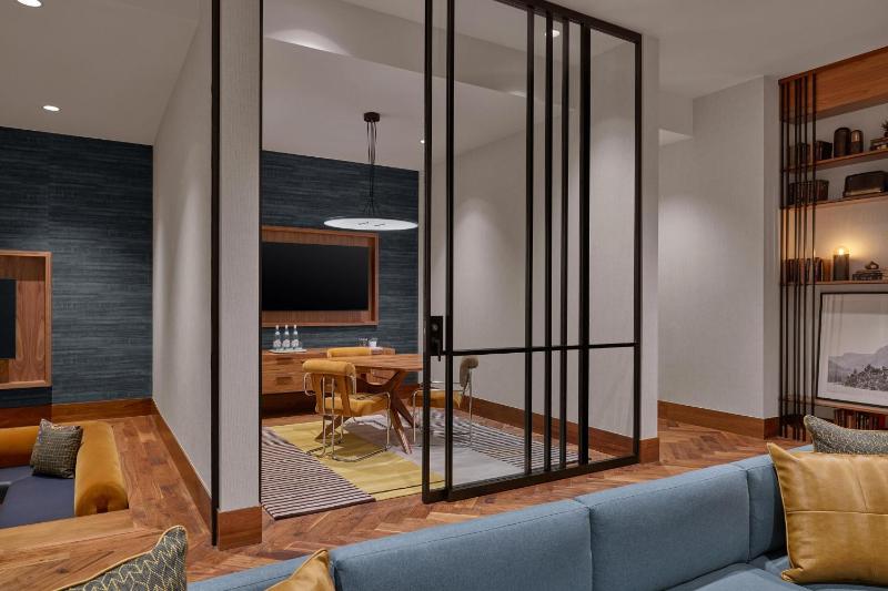Sheraton Denver Downtown Hotel - image 37