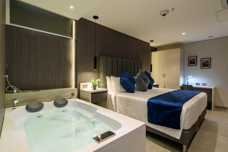 4 Sur Hotel - image 1