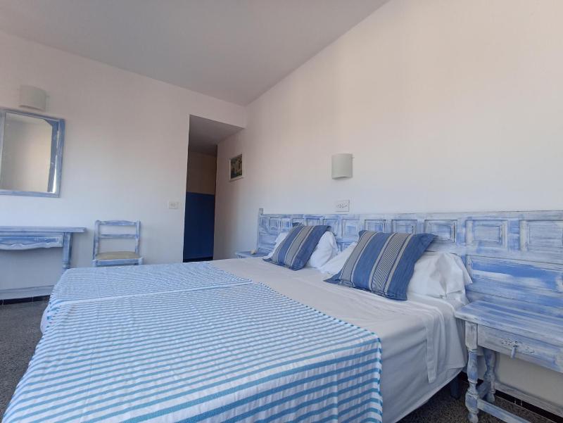 Hostal Santa Ana - image 2