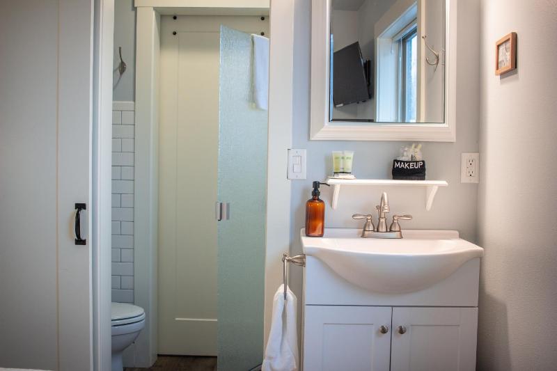 Queen Suite image 2